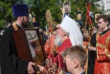 Икону Казанской Божией Матери встретили в Свято-Троицком мужском монастыре в Тюмени