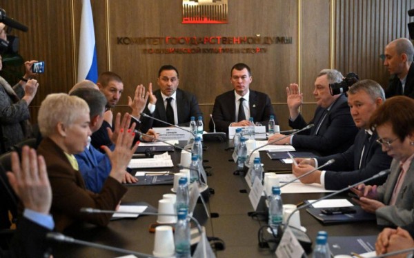 Эксперт назвал правильной практику назначения губернаторов регионов на федеральные посты