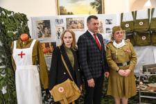 Тюменцам показали и рассказали, как в годы войны спасали раненых бойцов Тюменцам показали и рассказали, как в годы войны спасали раненых бойцов