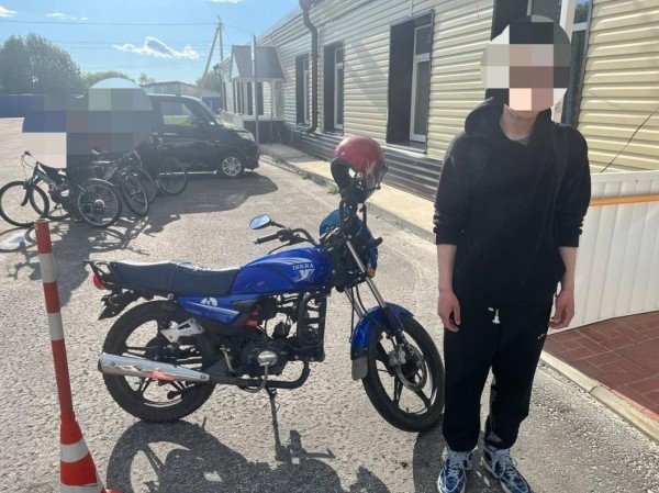 В Тюменской области подросток на мопеде сбил четырехлетнего ребёнка и сбежал 