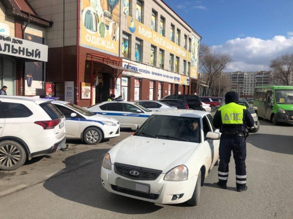 Тюменского водителя 40 раз привлекли к ответственности за незаконную тонировку&nbsp;