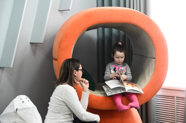 Жителей Тюменской области приглашают на конкурс "Читаем всей семьей"