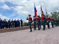 Александр Моор возложил цветы к Вечному огню 