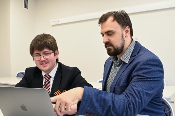 Тюменских школьников приглашают на лекцию "Айти поколений"