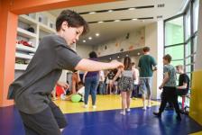 В Тюмени открыли детский образовательно-спортивный клуб "НеШкола"