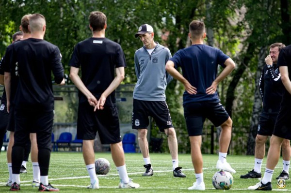 Два футболиста подписали контракт с ФК "Тюмень"