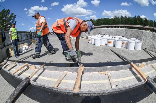 В Тюмени на двух путепроводах применят современную технологию устройства деформационных швов