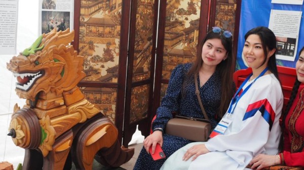 Евгений Воробьев: проводить фестиваль "Мост дружбы" в День России &mdash; добрая традиция