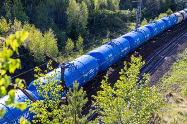 Предприятия Тюменской области отправили железной дорогой 811,4 тыс. тонн грузов