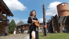 Фестиваль Средневековья "Абалакское поле" пятнадцатый раз проходит под Тобольском Фестиваль Средневековья "Абалакское поле" пятнадцатый раз проходит под Тобольском