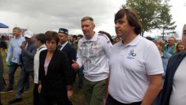 Подворья девяти районов Тюменской области принимают гостей на Сабантуе в парке Заречный