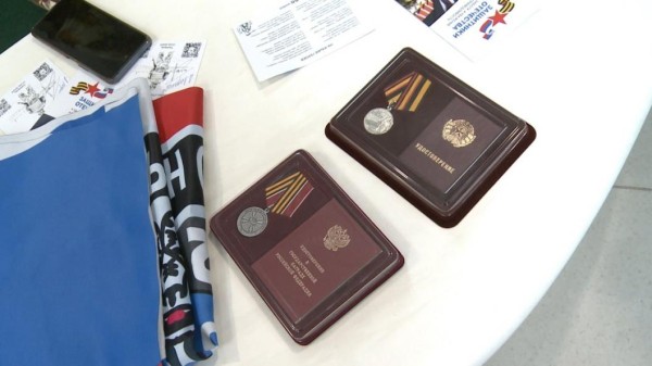 Тюменский ветеран СВО спас экипаж из горящего БМП-3 и получил награду