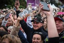 Группа Uma2rman выступает на площади 400-летия Тюмени