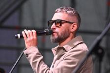 Группа Uma2rman выступает на площади 400-летия Тюмени