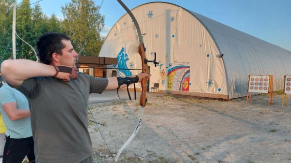 В Тюменской области ветеранов СВО адаптируют к мирной жизни через стрельбу из лука
