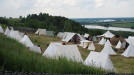 Фестиваль Средневековья "Абалакское поле" пятнадцатый раз проходит под Тобольском Фестиваль Средневековья "Абалакское поле" пятнадцатый раз проходит под Тобольском