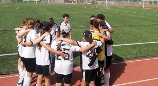 Воспитанницы ФК "Тюмень" остались в тройке лидеров турнира ЮФЛ