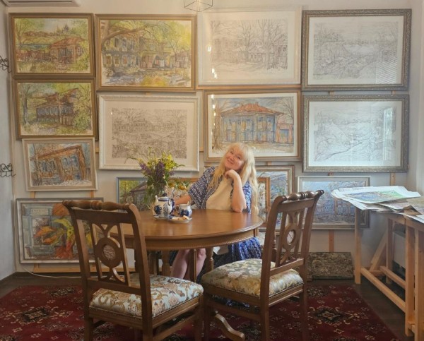 Художник Нина Загребина запустит экскурсии в "Доме акварели" в центре Тюмени