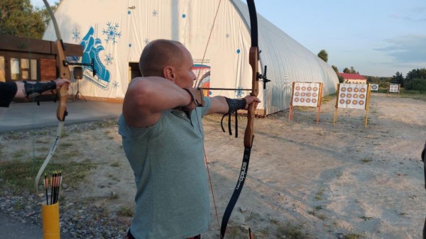 В Тюменской области ветеранов СВО адаптируют к мирной жизни через стрельбу из лука