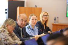 Глава Тюмени предложил "всем миром" решить проблему кибермошенничества 