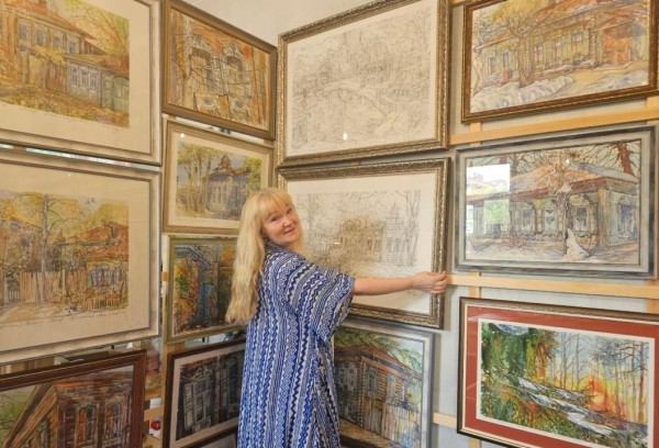 Художник Нина Загребина запустит экскурсии в "Доме акварели" в центре Тюмени
