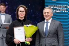 Александр Моор отметил Благодарностями жителей Викуловского района