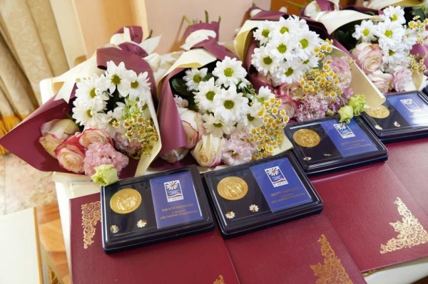 Семьи из Тюмени и Тюменского района наградили медалями "За любовь и верность"