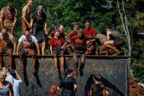 Более 25 препятствий преодолеют участники забега "Стальной характер" в Тюмени