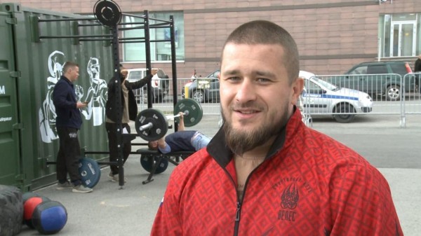 Спортивную площадку для ветеранов СВО открыли у трофейной выставки в Тюмени