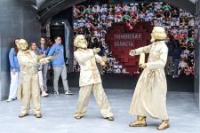 Инфопарк "Тюменская область, я люблю тебя!" открыл Александр Моор на Цветном бульваре