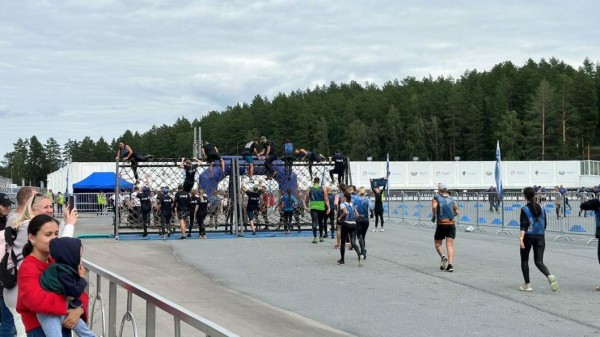 3 тысячи 250 бегунов приняли участие в забеге "Стальной характер" в Тюмени