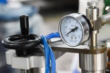 Тюменские компании запустили производство спреев для выявления дефектов сварки