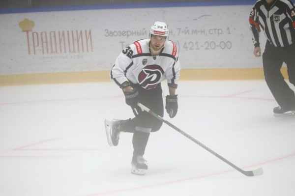 Тюменский "Рубин" встретится с хоккеистами "Югры" 4 сентября