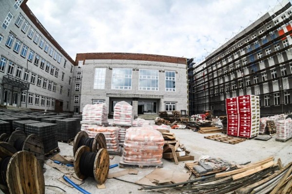 В Тюмени строительство школы в микрорайоне Мелиораторов выполнено на 90 %