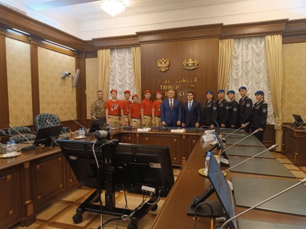 Правительство Тюменской области заключило соглашение с движением "Юнармия"