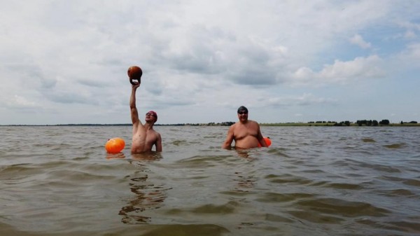 Моржи Тюмени переплыли Ишимское море в Северном Казахстане