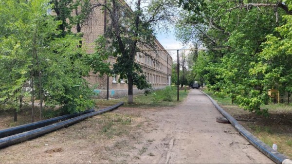 Тюменцы завершают обновление системы водоотведения в школе Краснодона