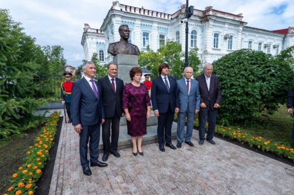 Светлана Иванова: открытие в Тюмени памятника нашему земляку Павлу Фитину &ndash; это сохранение исторической памяти