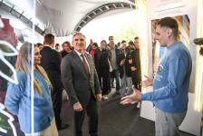 Инфопарк "Тюменская область, я люблю тебя!" открыл Александр Моор на Цветном бульваре