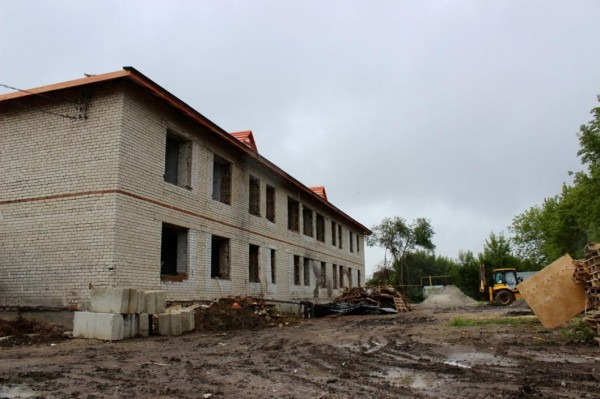 Демонтаж старых конструкций и заливку черновой стяжки пола завершили в Червишевской амбулатории Демонтаж старых конструкций и заливку черновой стяжки пола завершили в Червишевской амбулатории