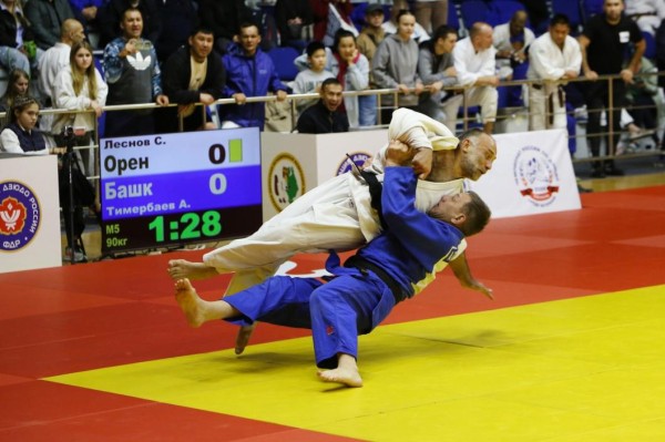 Тюменские ветераны дзюдо завоевали 11 наград