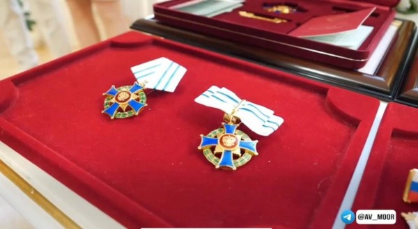 В Год семьи многодетные семьи Тюменской области отмечены высокими наградами 