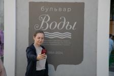 Бульвар  воды с сухим фонтаном и качелями открыли в Тюмени