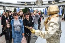 Инфопарк "Тюменская область, я люблю тебя!" открыл Александр Моор на Цветном бульваре