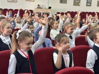 350 тюменских первоклассников получили&nbsp;"Свидетельства юного пешехода"