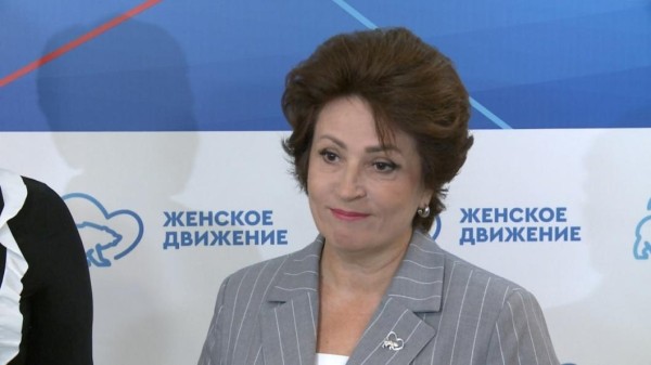 Формирование образа женщины в политике стало темой осенней сессии "Женской политшколы" в Тюмени