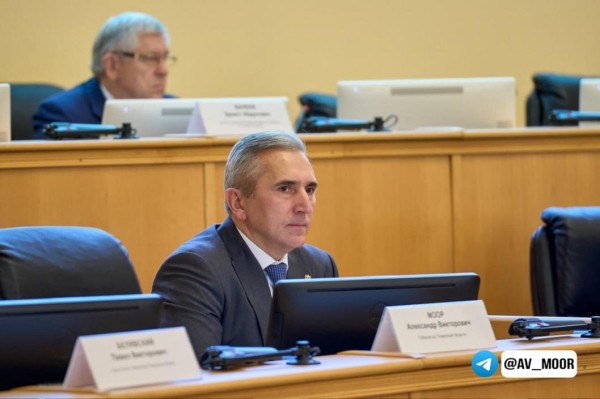 Александр Моор: региональная экономика продолжает развиваться