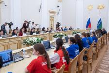 Александр Моор: "Движение первых" дает возможность попробовать силы в реализации идей Александр Моор: "Движение первых" дает возможность попробовать силы в реализации идей