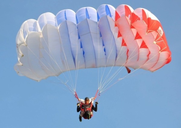 Более 50 спортсменов соберет чемпионат Тюменской области по парашютному спорту
