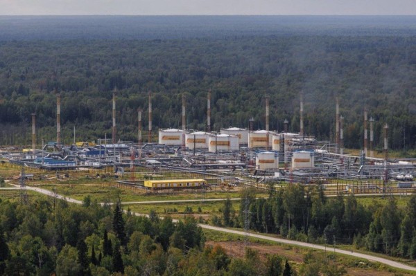 В Тюменской области добывают 55% нефти и 85% газа страны 
